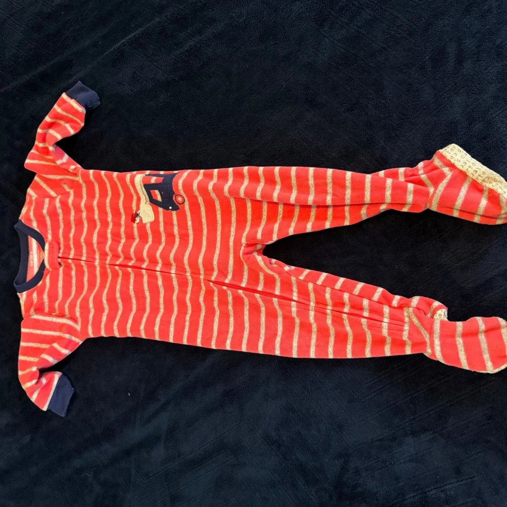 Carters Little Planet Organic Cotton Pajamas and Fleece‎ Footed Sleeper Set 18M